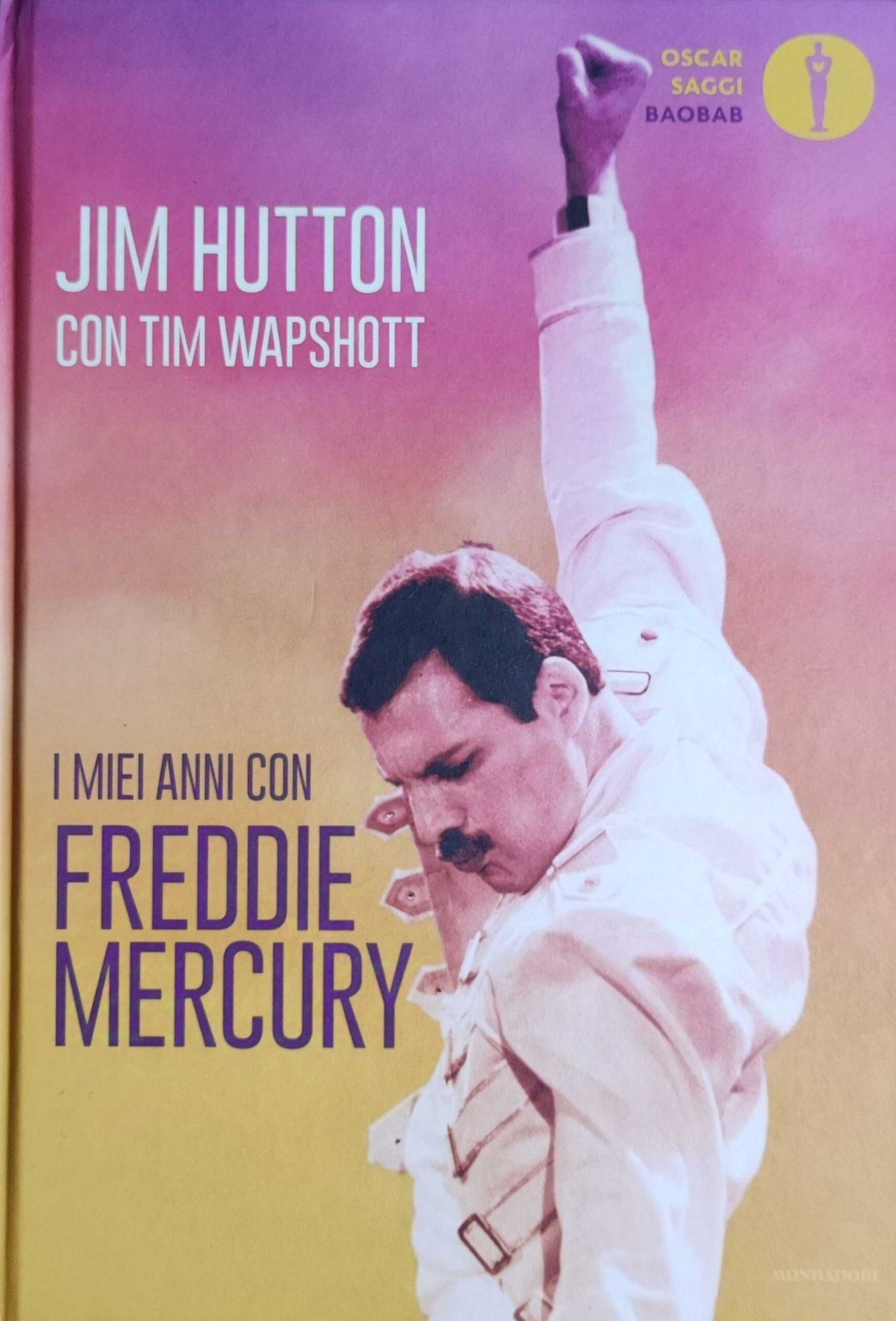 Un libro che racconta Freddie Mercury